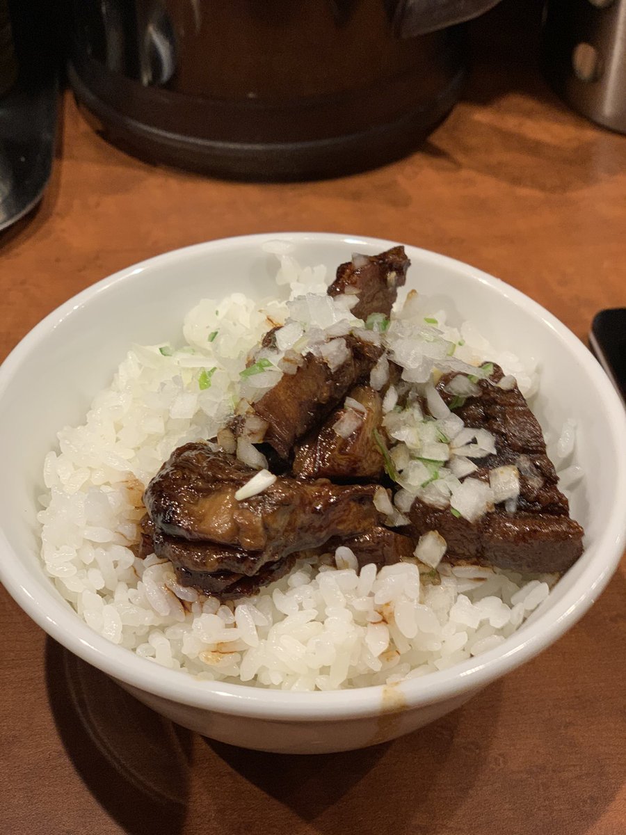 PinRudy's tweet photo. スパイス・ラー麺 卍力@秋葉原

・スパイス・ラー麺
・肉飯

店名の通りスパイスを沢山(14種類？)クミン、コリアンダーを中心のスープ🤩
少し酸味もありピリ辛で癖になりそう✨
炒めたモヤシがかなりいい味出してた👍
肉飯にスープかけて美味しく完食しましたー( *˙ω˙*)و ｸﾞｯ!
ご馳走様でした😋 https://t.co/JC2qzSEPFt