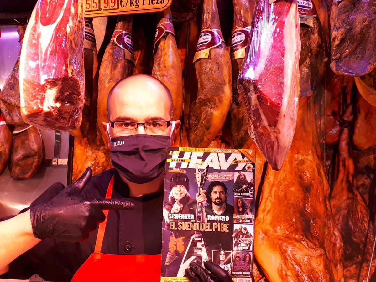 mariskalrock's tweet photo. Enorme! Es uno de los mejores cortadores de jamón del mundo en su feudo del Mercado Prosperidad en Madrid y cantante de Trancos.Gracias Jose A. Santiago. Te debemos una visita-degustación. #laheavy427 #mascarillas #muchanieve #adios2020 https://t.co/YNxNSYVLd5