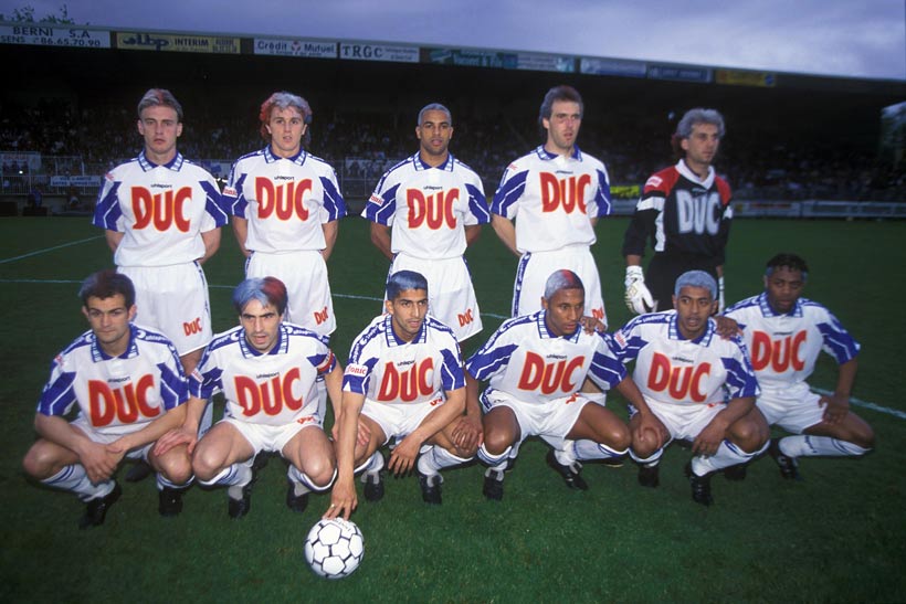 Néanmoins, c’est en 1996 que l’AJ Auxerre signe son plus grand exploit en se plaçant sur le toit du football français.En effet, les icaunais réalisent le doublé Coupe-Championnat avec une fin de saison hors norme, emmenés par Laurent Blanc, Sabri Lamouchi et Corentin Martins.