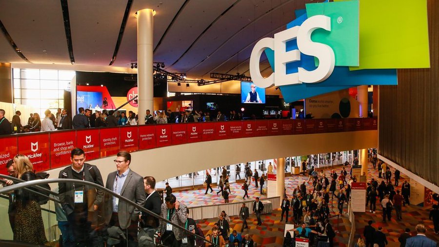 BIZBoost's tweet photo. Top 6 trends to expect at #CES2021 https://t.co/rHGzoIvK9h 📷 @GlenGilmore https://t.co/V6PNFn02S7