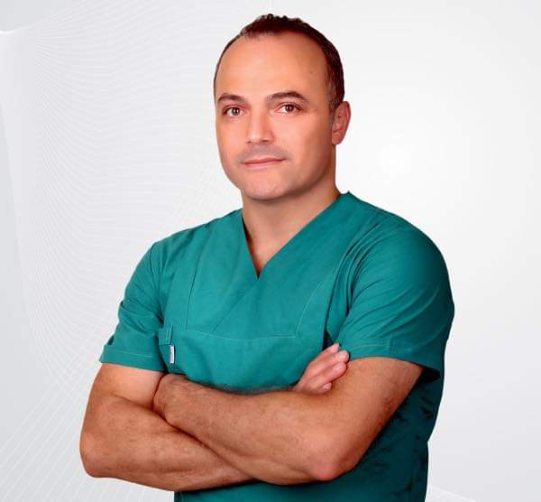 Samsun'da özel bir hastanede Ortopedi ve Travmatoloji uzmanı olarak görev yapan Dr. Necati Emirhan Corona virüs nedeni ile hayatını kaybetmiştir.

Merhuma Allah'tan rahmet , ailesine ve tüm sevenlerine sabırlar dileriz.

Sağlık camiamızın başı sağolsun.