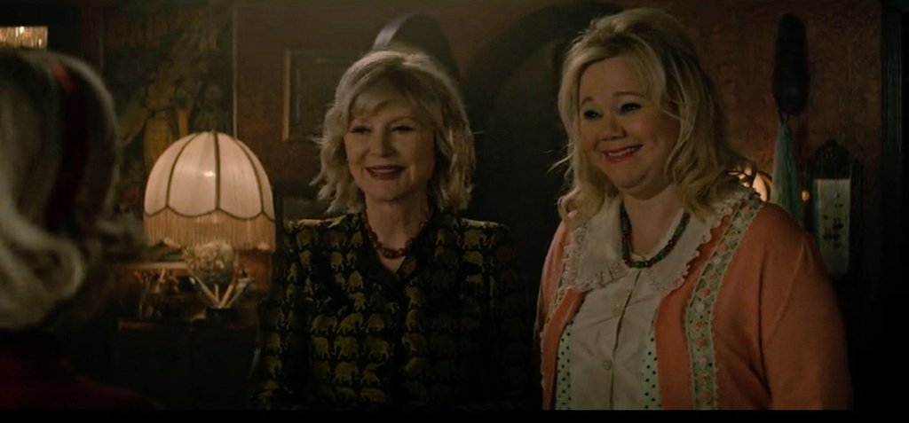 casperuncal's tweet photo. Podría criticar mil cosas de #SabrinaNetflix , ah pero meten este cameo y todo perdonado https://t.co/OJAWfW44D5