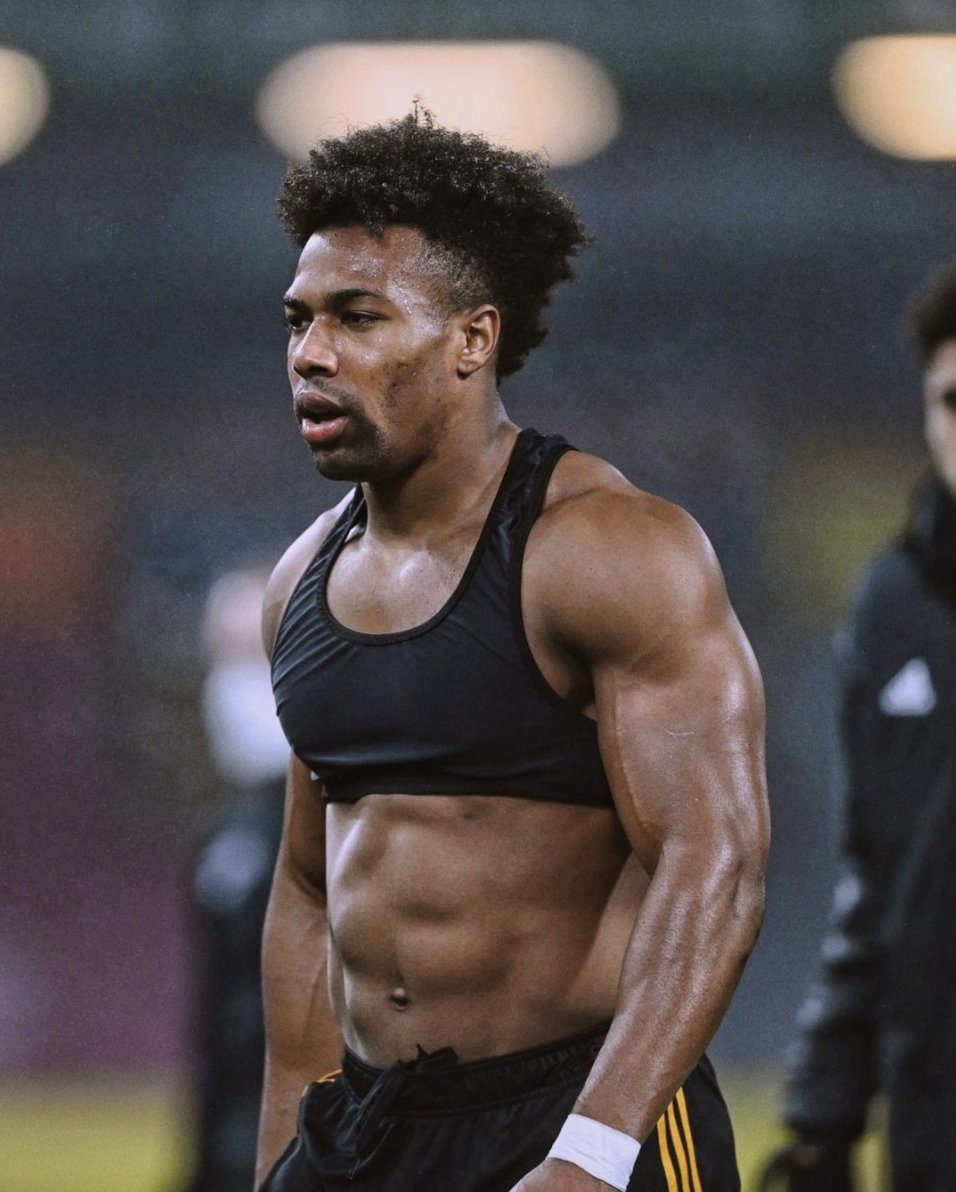 🗣 Adama Traoré: "I don't do weights. I know it's hard to believe. I do  zero weights. It's genetic. I do some exercises, but not too much either  because I gain muscle