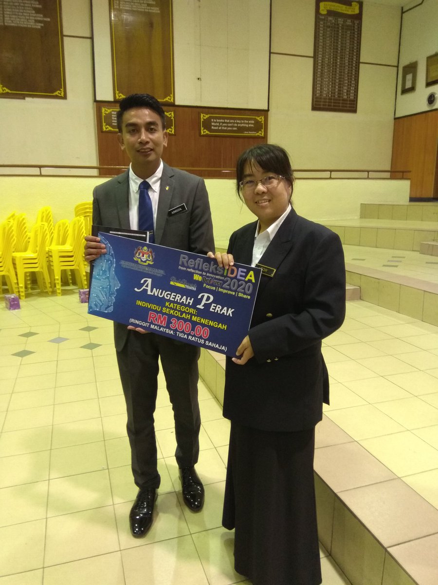TzeWei16's tweet photo. Thanks to Mr Neezal atas segala bimbingan dan tunjuk ajar sehingga saya sampai stage akhir. Dan juga thanks to Tn Pengetua @Shamsud15886284 atas sokongan yg diberikan.
Tahniah juga kepada semua Top 32 finalist..Anda semua hebat👏👍
@refleksidea2020 https://t.co/m8UOIoMjVq