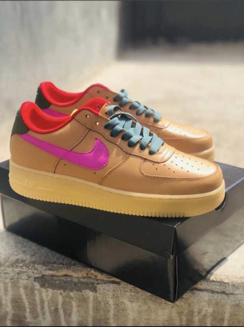 PhootLocka's tweet photo. Movie Hse Junc - Asokwa be the location. Hit me up 0246735462

#pimpyafeet #phootlockagang #phootlocka #sneakerplug #shoesaddict #sneakerfie #asokwa #kumerica https://t.co/RS9vvWDYyx