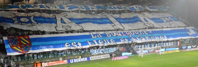 Ainsi, l’espérance des supporters est donc que ce nouvel entraîneur se rapproche, au moins à minima, des miracles réalisés par Guy Roux avec ce club, qui restera, quoiqu’il arrive, à jamais, dans l’histoire du football français.