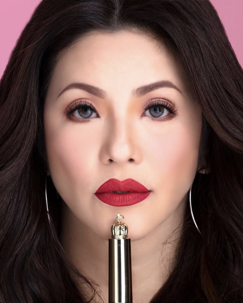 wandagine's tweet photo. LORD, THIS IS MY CHANCE. HUHUHUHU. Guys, if you see this tweet can you guys retweet this. Promise it'll make me happy so so much!! Like every reginians out there is dreaming to attend one of her concerts. 

 Queen Regine FREEDOMe https://t.co/dhDTtMWYly