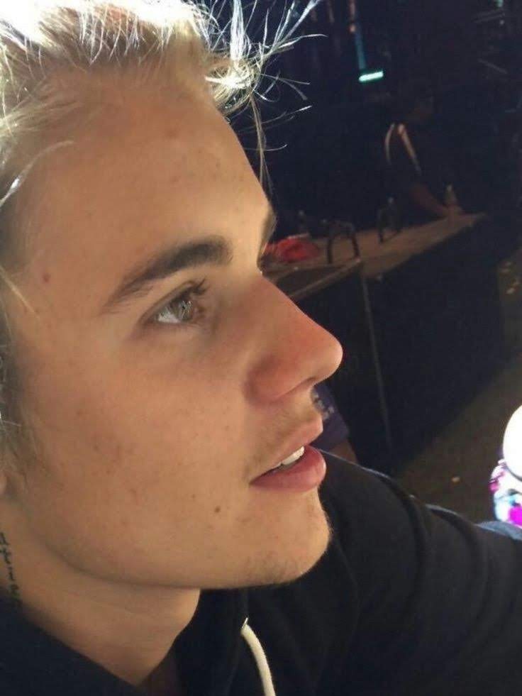 nayestelar's tweet photo. Crecí contigo y siempre estaré para defenderte. 
RESPECT JUSTIN BIEBER. https://t.co/osg46pDMEP
