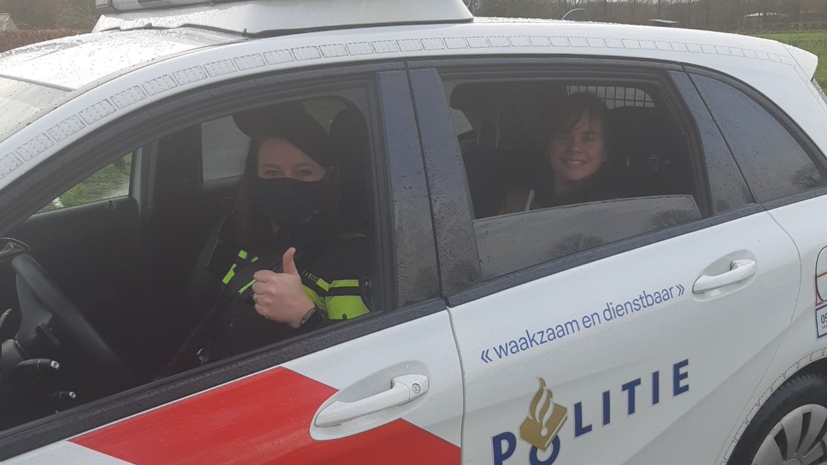 Politie pikt verdwaalde mountainbikester op -..