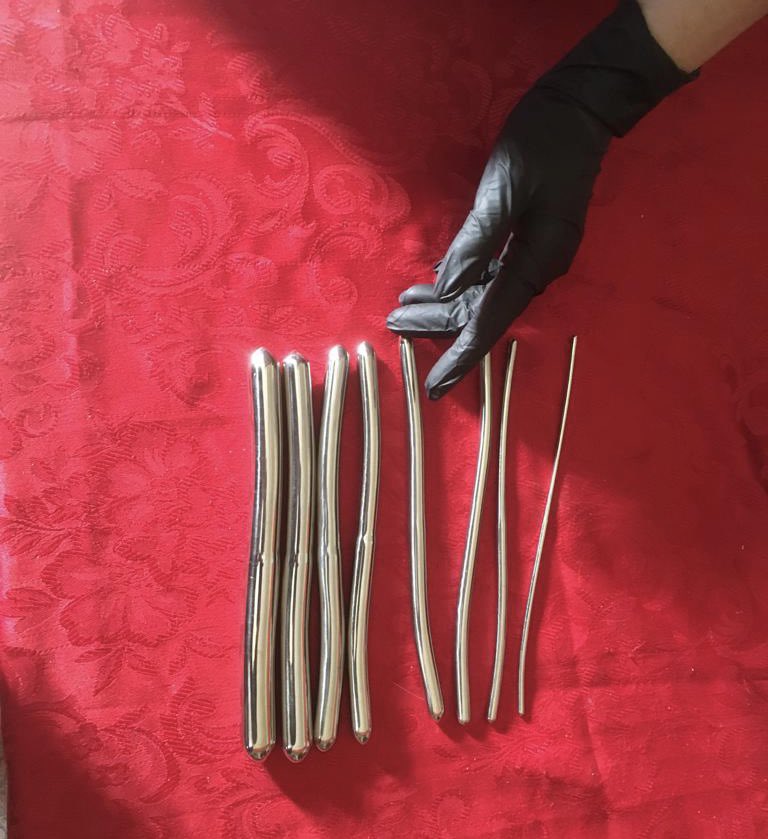 DominaVonLush's tweet photo. Vediamo il mini dotato dove arriva... 😂😂😂 #sonde #sondeuretrali #clinical #bdsm #mistress #domina #dominatrix #padrona #sadomaso #findom #minidotato #pisellino #minicazzo #sfigato #goddess https://t.co/iRStc89yFv
