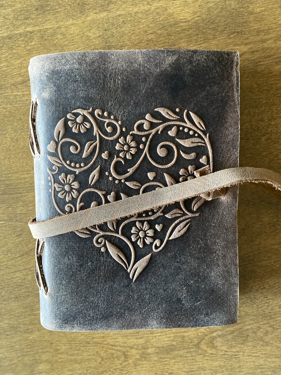 alexcwriter's tweet photo. Name one thing better than a new leather journal with fresh blank pages https://t.co/K2o8uMLhEy