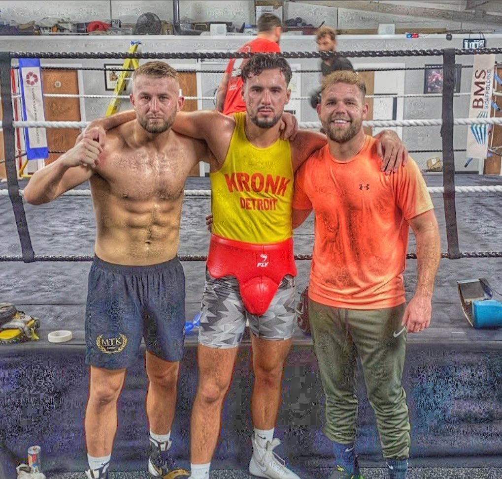 @travellerboxersTBTV (@travellerboxers) on Twitter photo (2-0 1K0) super middleweight prospect <a href="/johnnyward1/">johnny ward</a> getting some rounds in with @saundersbillyjoe ‘s prodigy @lewieedmondson this morning 💥👊 (2-0 1K0) super middleweight prospect <a href="/johnnyward1/">johnny ward</a> getting some rounds in with @saundersbillyjoe ‘s prodigy @lewieedmondson this morning 💥👊