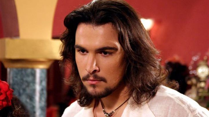 александр суровов кармелита. сыграл цыгана. сыграл цыгана. сыграл цыгана. сыграл цыгана.