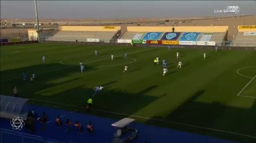 #الهلال_lلباطن
تسلل واضح 100% هدف الباطن لحظة انطلاق الكرة 🙄