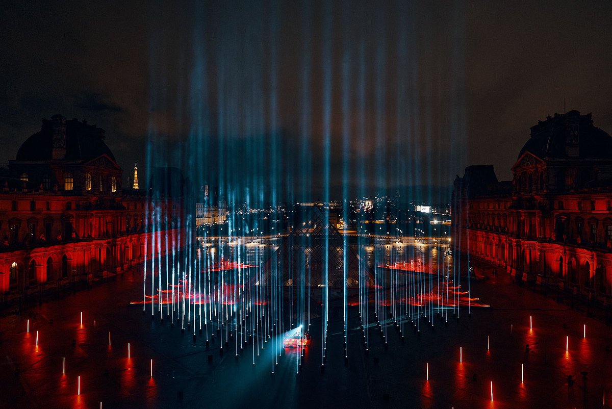 Robelighting's tweet image. At the Musee du Louvre, DJ David Guetta welcomed the New Year with #UnitedAtHome where #showdesigner Romain Pissenem #HighScream &amp;amp; #lightingdesigner Ian Tomlinson created a rig using 116 @Robelighting #iPointe supplied through S Group. (📸 GuilleGS)

robe.cz/news/robe-ligh…