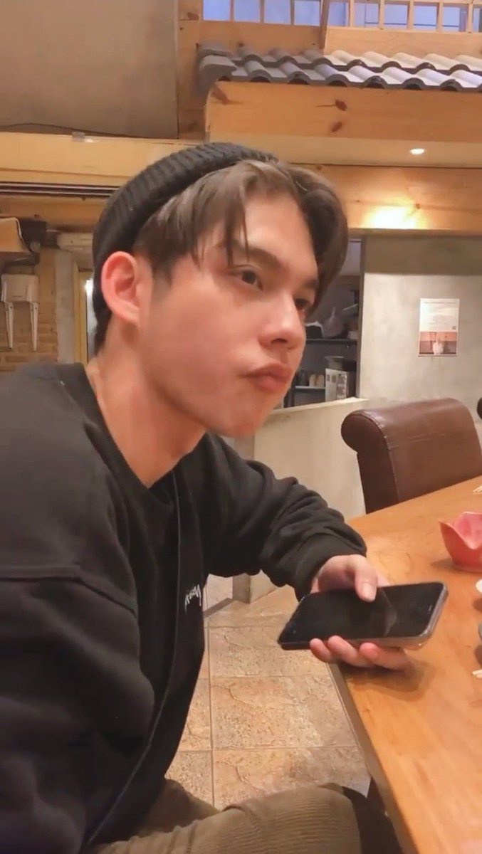 salaleyoo__'s tweet image. removed text
Metawin’s pov 😌💚

#ไบร์ทวิน