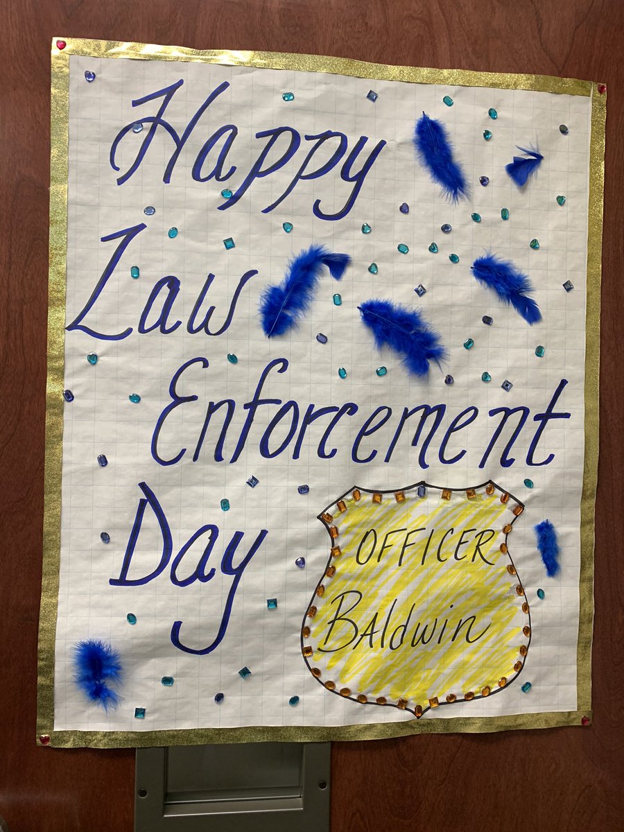 NewMarkSRO's tweet photo. Thank you so much, New Mark!! I am so grateful to be apart of this amazing family. #NewMarkFamily #NewMarkNorthstars #LawEnforcementAppreciation #SchoolResourceDeputy https://t.co/b3c9eFw79D