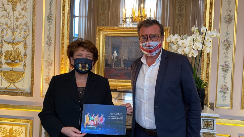 lessor42's tweet photo. 🔴 La plateforme roannaise de promotion des spectacles vivants Théaomai a du succès !
https://t.co/0kbRFDlcR5 https://t.co/ampdHhKEPX