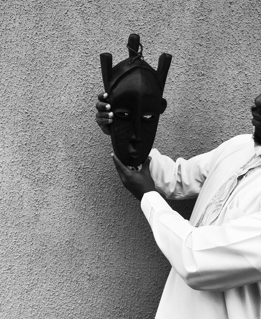 seunandez's tweet photo. Custom mask for home/office decor, film making, photo shoots, music videos, carnivals & other purposes. #ila #3dsculptssoon #woodwork #GodsGlory #worldwidedelivery #ilacollection #homedecor #interiordecor #africanart #africanmask https://t.co/kGzRNJ3VZl