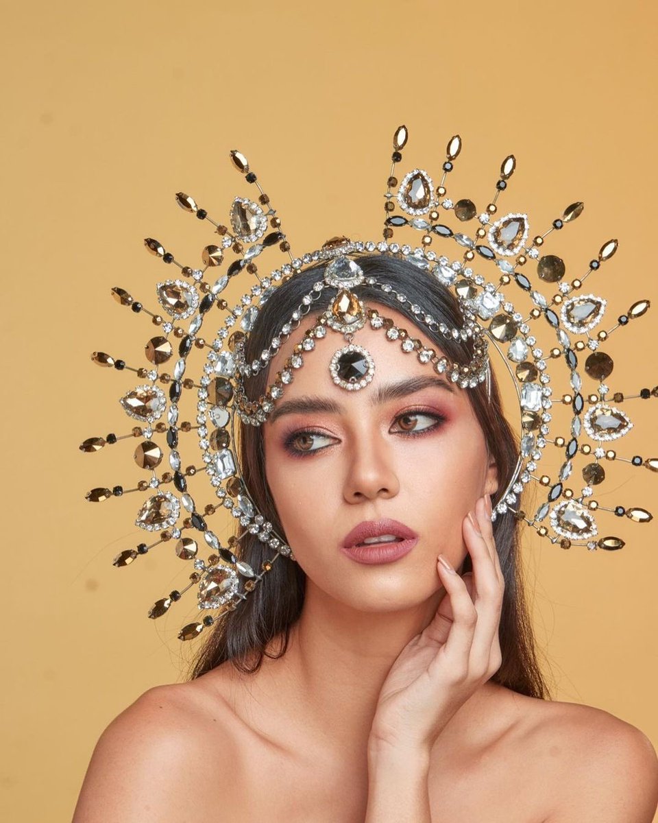 roadtomissth's tweet photo. เคาะคะแนนหน่อย สำหรับความหรูหรานี้.. 💎 #MissUniverseThailand2020 #MissUniverse https://t.co/E2YAPEqJbQ