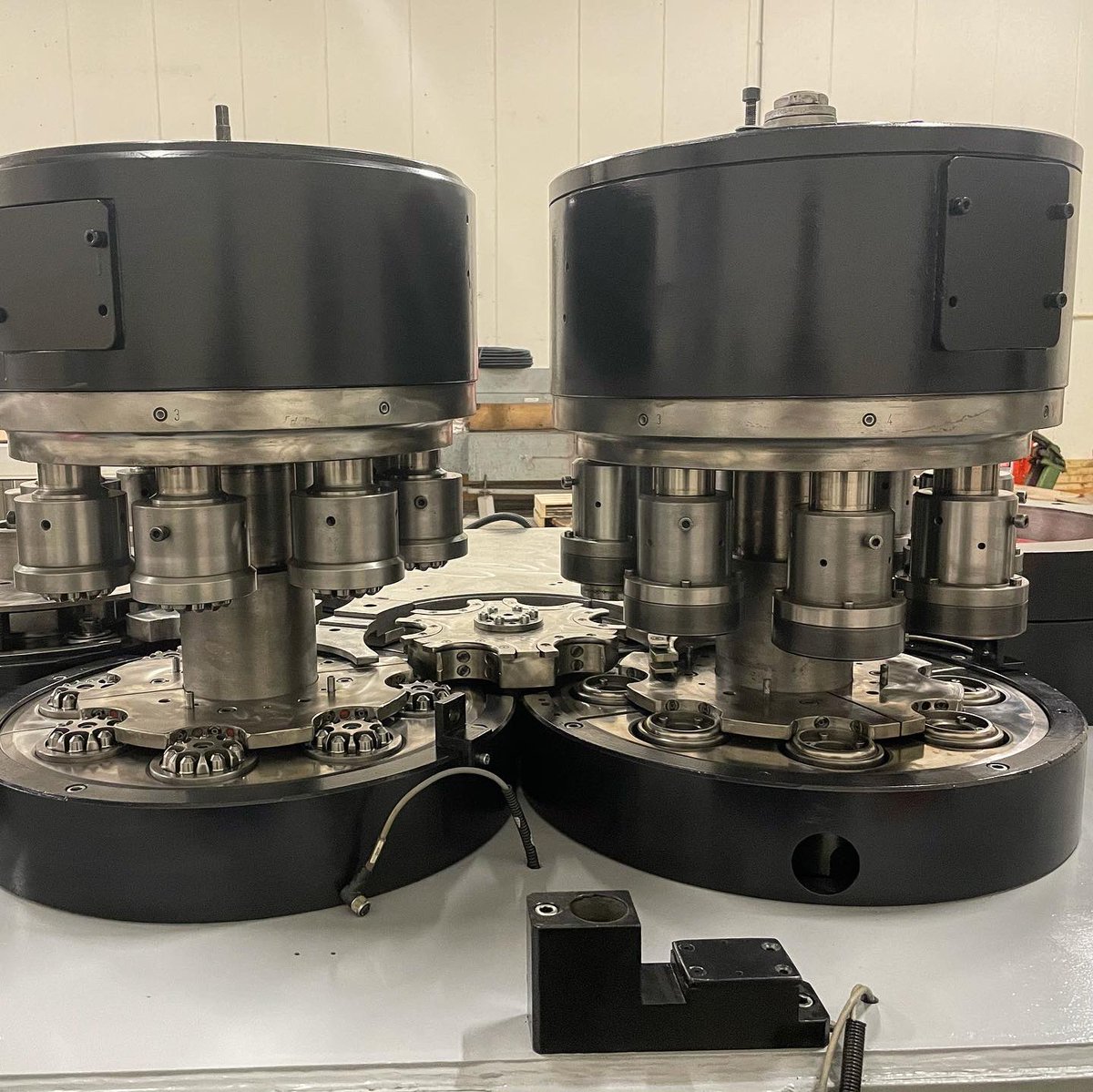 Mach4Food's tweet photo. #Mach4food sold an overhauled KRUPP DVKO 8 HEADS COMBINATION MACHINE FOR 73mm to a satisfied customer ✅

#canmaking #metalpackaging #thenetherlands https://t.co/MvWvjiJKIN