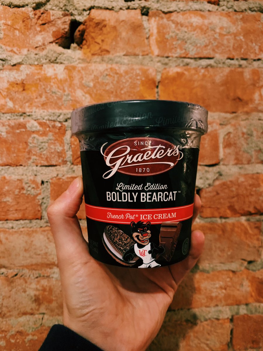 em_witt_17's tweet photo. happiness comes in pints. 😍 https://t.co/jKaagamWf4