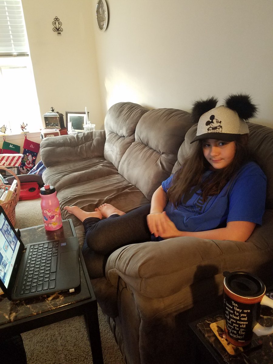 mrsabrams's tweet photo. @WoodbrookSchool @cirillo_nicole @sanwander1011 @MrsRonco 
Time to celebrate Hat Day! https://t.co/5v1a2p5dk9