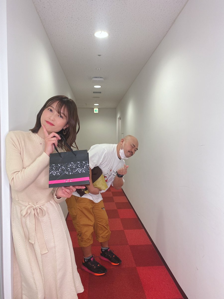 安田大サーカス クロちゃん 西澤ちゃんが前にプレゼントくれてたから お返しに トシさんのお店でオシャレチョコ買ってきたしん ギリチョコだしんよー クロちゃん 西澤アナ トシヨロイヅカ チョコ 安田大サーカス クロちゃん 西澤ちゃんが前にプレゼントくれてたから お返しに トシさんのお店でオシャレチョコ買ってきたしん ギリチョコだしんよー クロちゃん 西澤アナ トシヨロイヅカ チョコ