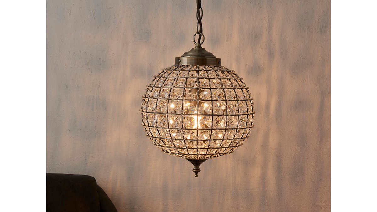 lightingrus_'s tweet image. Tanaro Antique Brass Ceiling Pendant From @Endon_Lighting 

Single ceiling pendant with a dome-shaped cage shade suspended by a decorative chain.

Order Yours Today By Clicking Here: buff.ly/2XgxfTK

#endonlighting #pendantlighting #statementlight #lightingrus