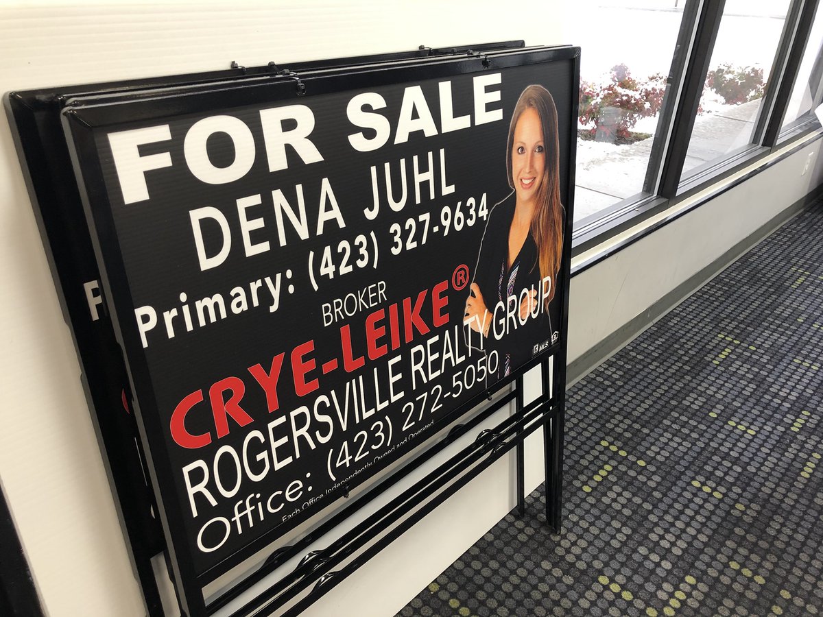 DivisionWon_'s tweet photo. 36x24" metal frame real estate signs, double side starting at $60, add the rider at the bottom for $10 more https://t.co/4STcH8du7j