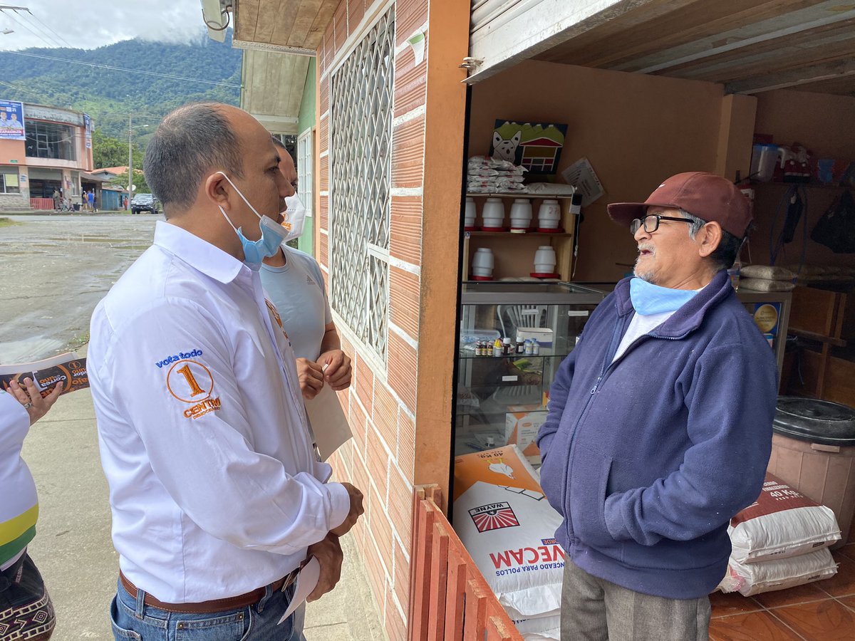 UNES_MujeresMS's tweet photo. Movilizándonos a territorio, presentando el Plan de Trabajo y las propuestas del #BinomioDeLaEsperanza en la parroquia #SanIsidro cantón #Morona provincia de #MoronaSantiago.

#AruzYRabascallSon1
#SeTrataDeTodos
#CorreaEs1 #AngelYNidiaAsambleistas #MoronaEnAccion https://t.co/xmJp7NJXAH