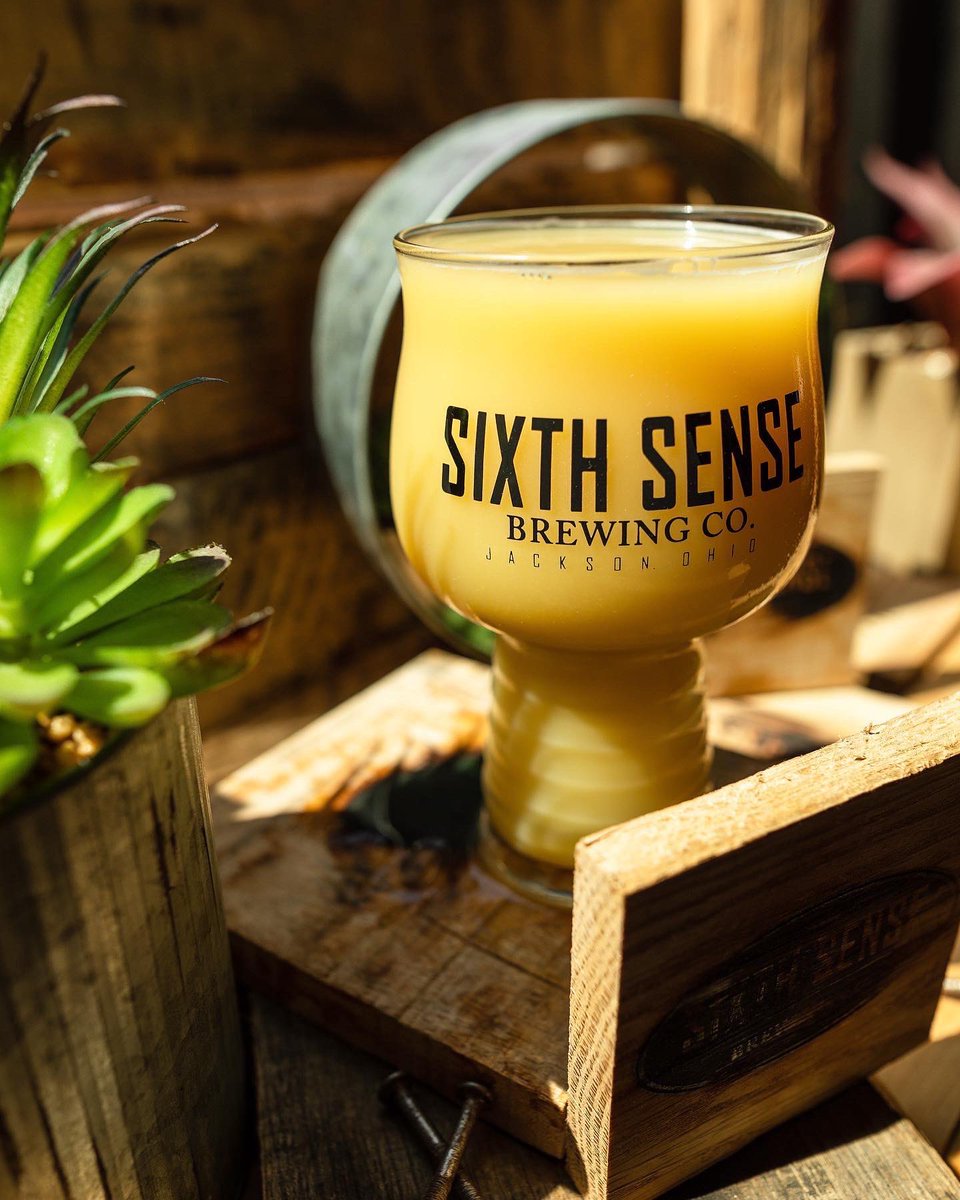 Friday! We have an amazing board of beers for this weekend! Juicy beers, bitter beers, sour beers, malty beers, and everything in between! Our full lineup of beers are available in the taproom and for carry out!