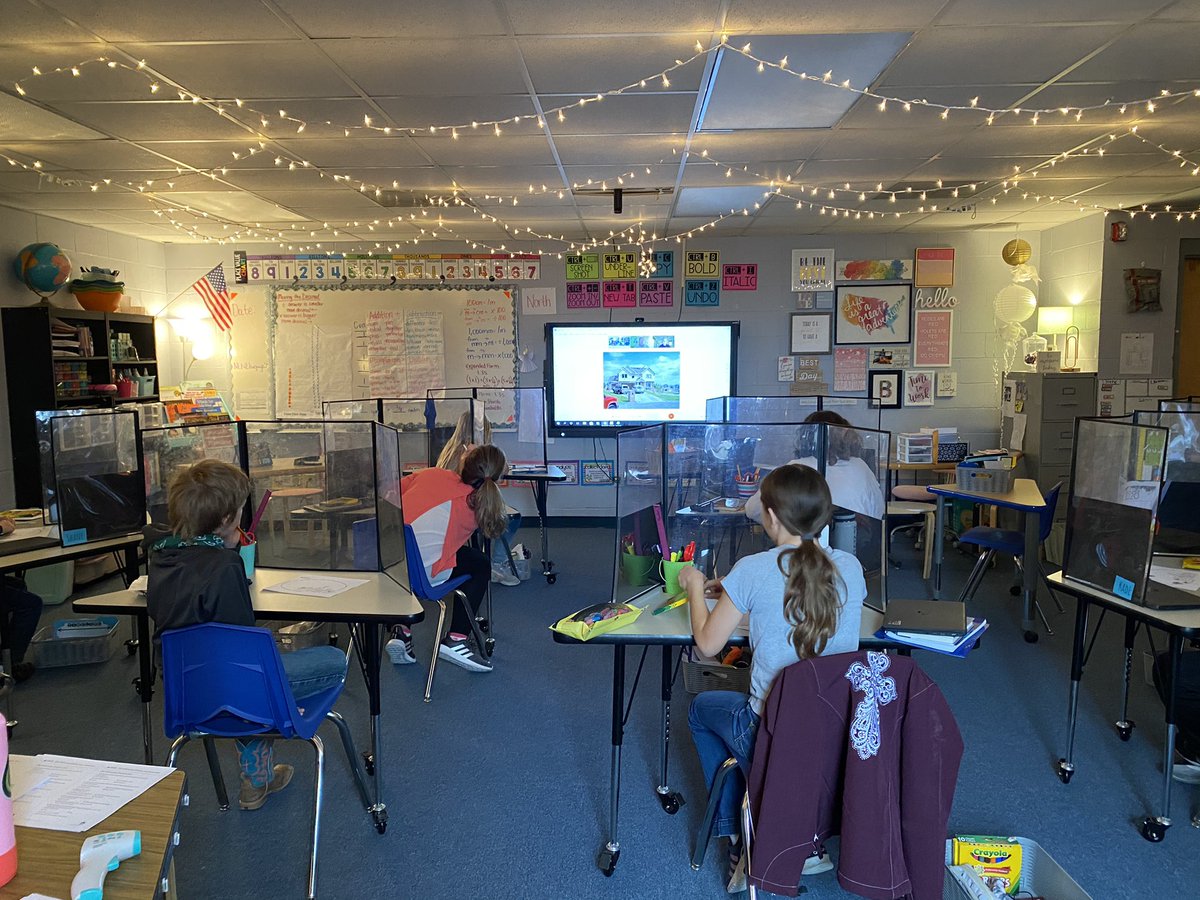 NEN5thgrade's tweet photo. Thank you to the @RedCross for presenting on tornadoes and fires this morning! #pillowcaseproject https://t.co/W7akyx9Pgo