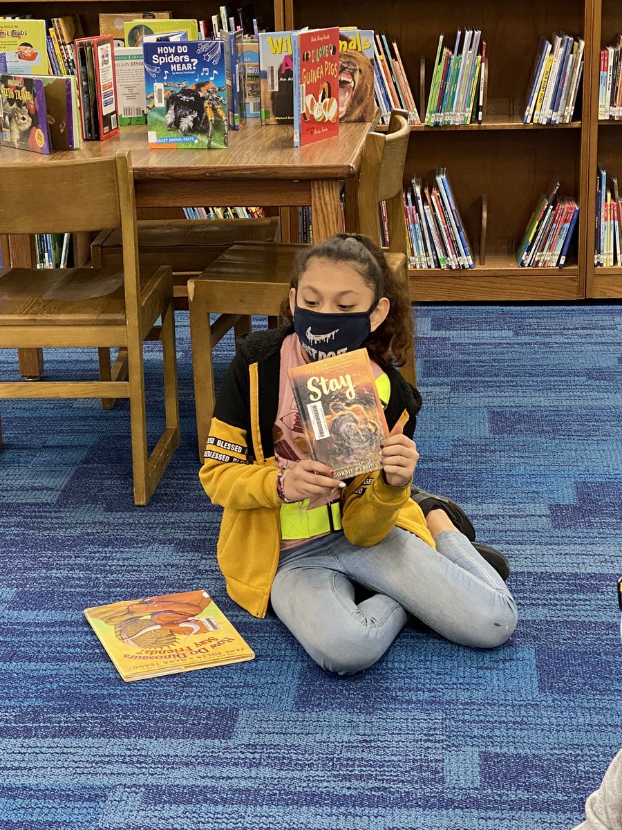 montgomery_lib's tweet photo. We have been taking the last 5 minutes of library time to share books we’re reading with classmates. I love that they lead the discussions and are building a community of readers 💛 #neisdlibs #theNEISDway https://t.co/Wfrahs737h
