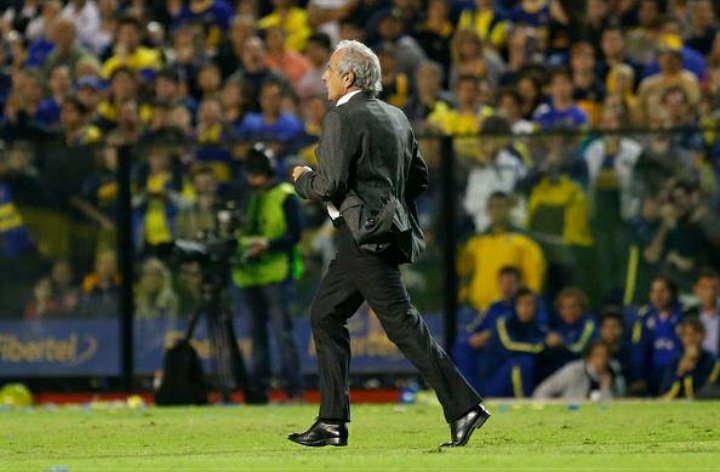 Boca pide los puntos* 

hinchas de river: "ay son unos cagones" 

River en 2015: