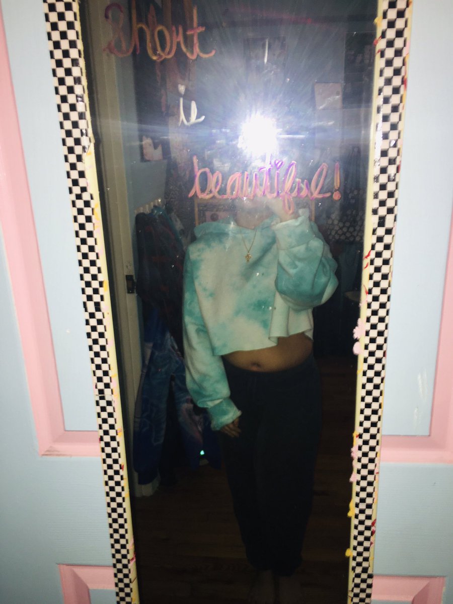 spaceysasha_'s tweet photo. everyday i’m working on being the best version of myself. it’s absolutely a battle, but it’s a battle i’ll fight until i get where i want to be💜 #TGTATBOBeMyself #ShortIsBeautiful #ThisIsWhatAsexualLooksLike https://t.co/vCoYKQitW9