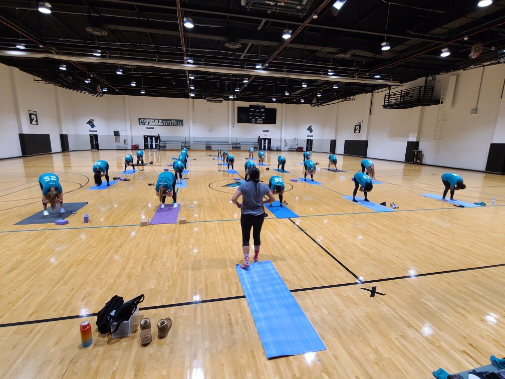 Yoga time! 🧘‍♀️ #meetusathome #yoga #recovery