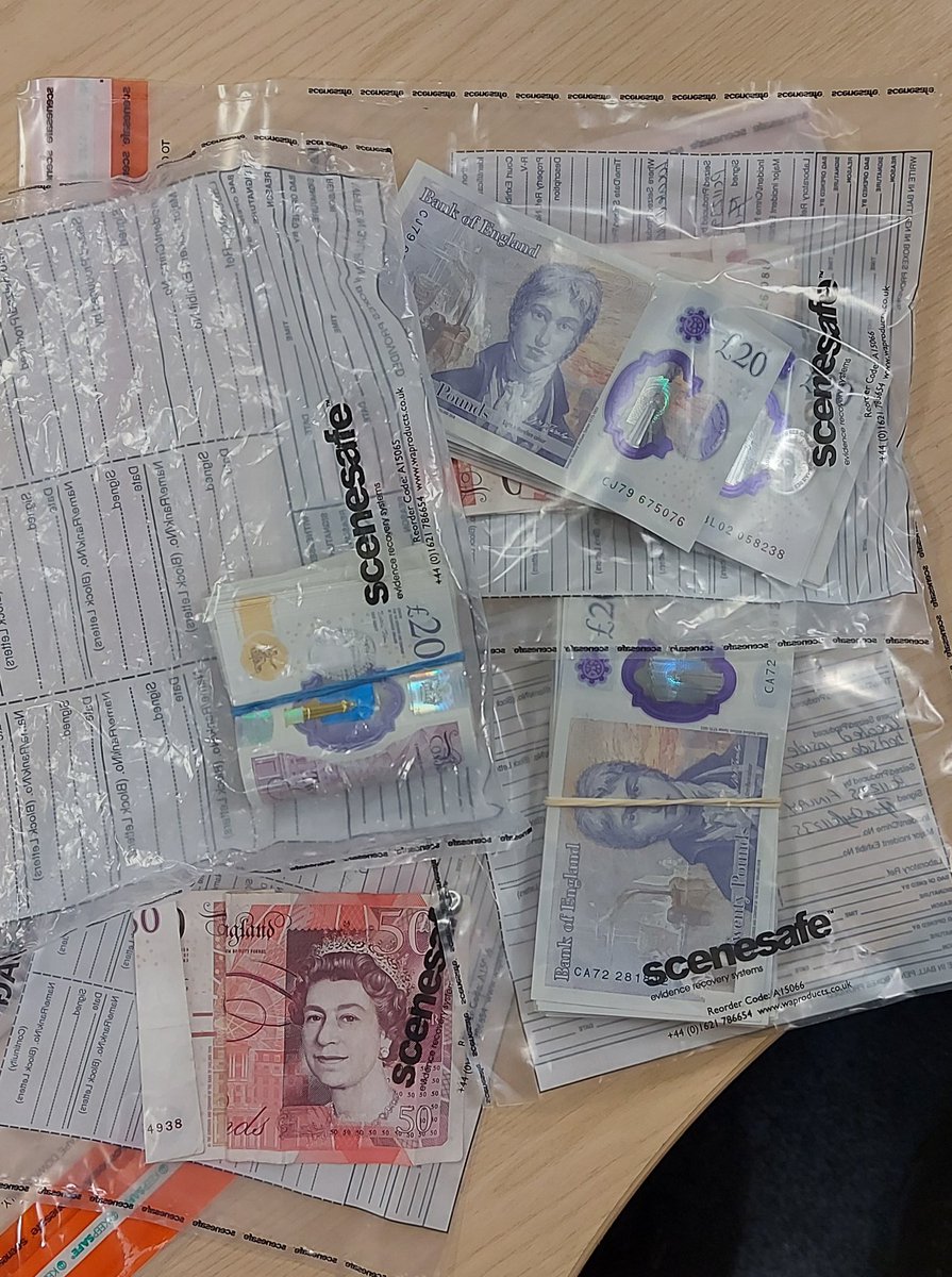 KentPoliceMed's tweet photo. #MedwayTaskForce and #TownCentreTeam executed a search warrant in #Chatham early this morning, resulting in a large cash seizure and one in custody for #moneylaundering SB
#crimedoesntpay
#ProceedsOfCrimeAct
#InvestigationOngoing https://t.co/JBzAAG3HsE