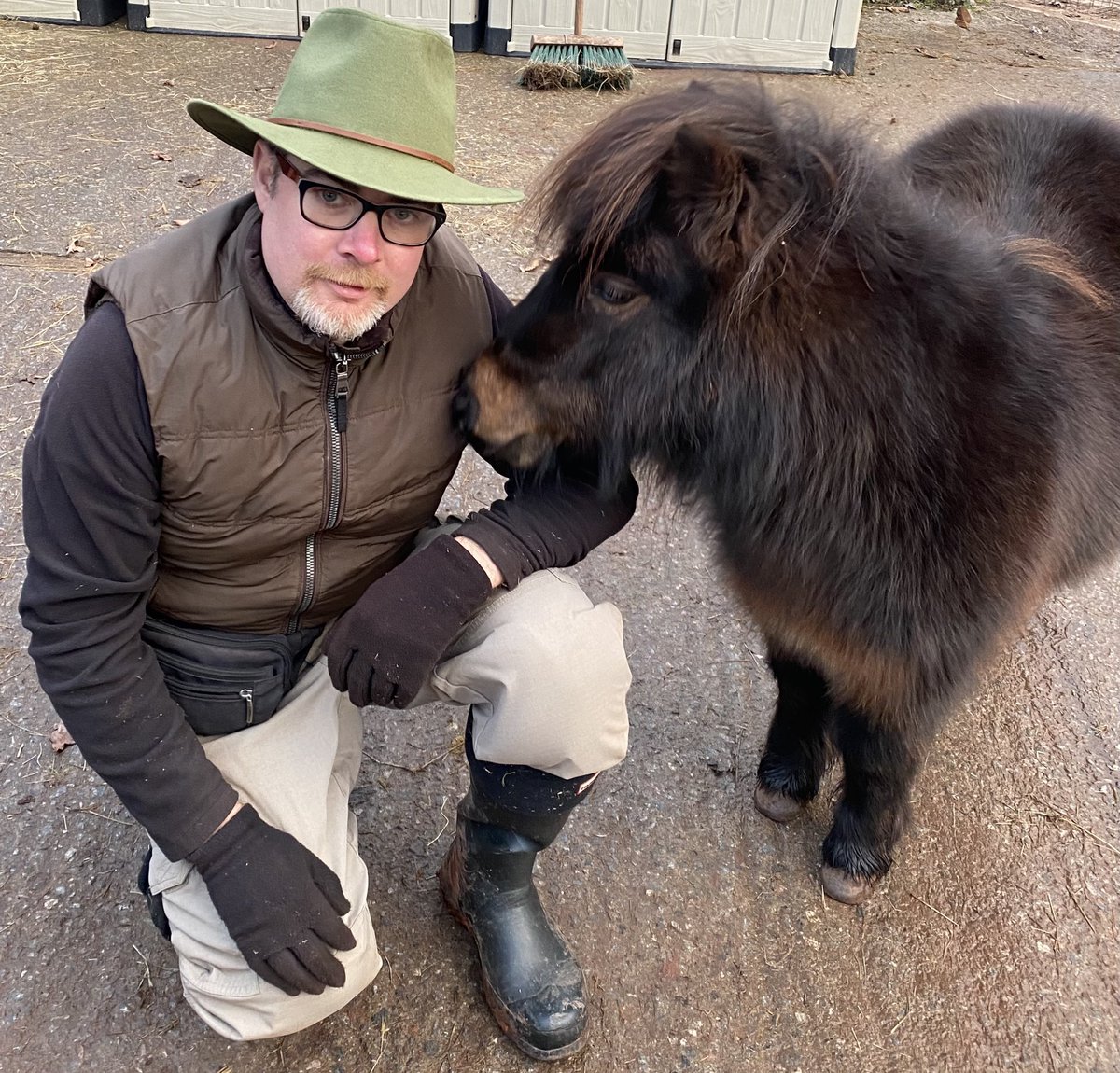 Mr Green & Patrick from the story book The Adventures of Patrick the Pony @shetlandbook @BoostPositNews @aponyhour @freeboostpromo @BookDevon @TinaCrowson @thismorning @GMB @Torbay_Hour @Devon_Hour @BBCDevon @childrensbook @BOOKGUILDDC @AlisonHammond @mattrogan1 @BBCSpotlight