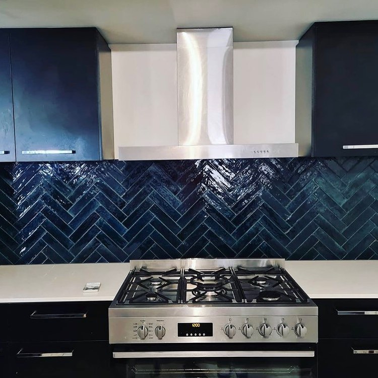 TileTWN's tweet photo. Blue in the kitchen? 💙 https://t.co/dbyHCa1OmH