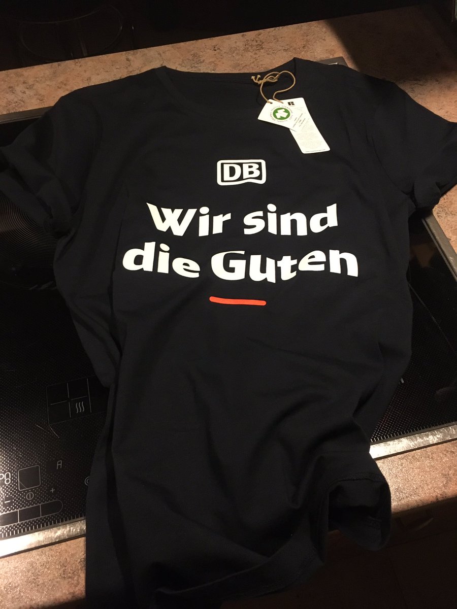 Homeoffice-Outfit 2020. Hey Chefin. Danke! Warte noch auf die Joggys 🙏🏻