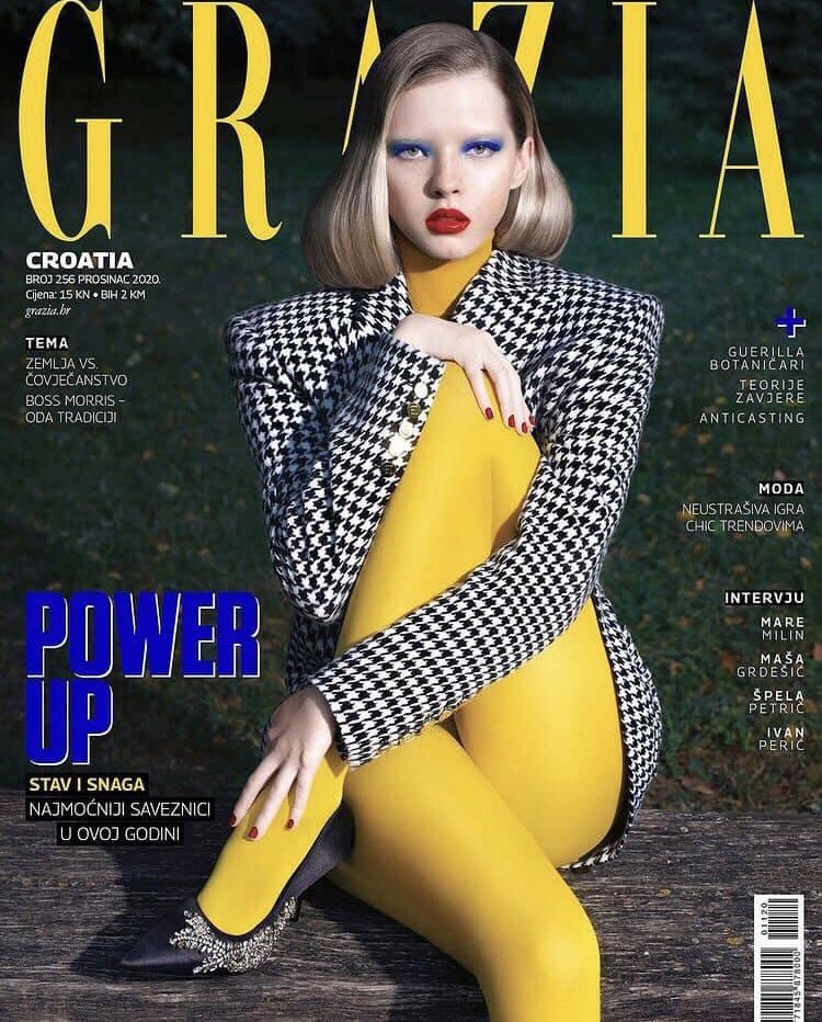💙WOAH💛 Thanks for featuring us in your Dec issue @GraziaCroatia @GRAZIA_Magazin. So delirious to see our name on the front cover! #morrisdancing #covergirls #graziamagazine #graziacroatia #bossmorris