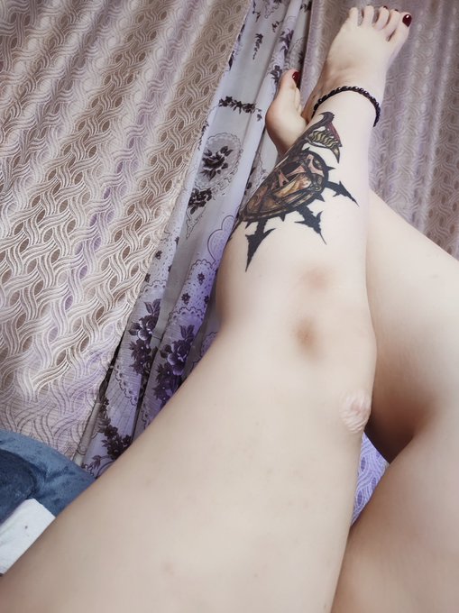 Awww, if God gave me this pair of legs - isn't that a proof that God loves me?😇😇😇  #legsfordays #tattoogirl<a href="/tag/fetishmodel"class="tags"><span>#fetishmodel</span></a><a href="/tag/legsfordays"class="tags"><span>#legsfordays</span></a><a href="/tag/tattoogirl"class="tags"><span>#tattoogirl</span></a><a href="/tag/footfet%C4%B1sh"class="tags"><span>#footfetısh</span></a>