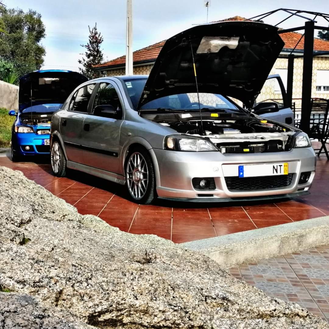 tiagolobas's tweet photo. True love🤍💙
#opel #opelastra #opelastrag #opc #x20xer #z20let #astrag #astragopc #opelastragopc https://t.co/K6tnE7Pn35