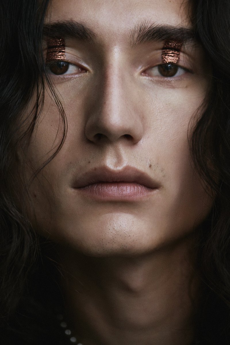 ToodBeauty's tweet image. Meet Cameron, one of the founding members of the TooD Collective. 📀

Cam wears Brow Color Cream in #InnerOuter, a metallic copper brown. 

📸#CassBird