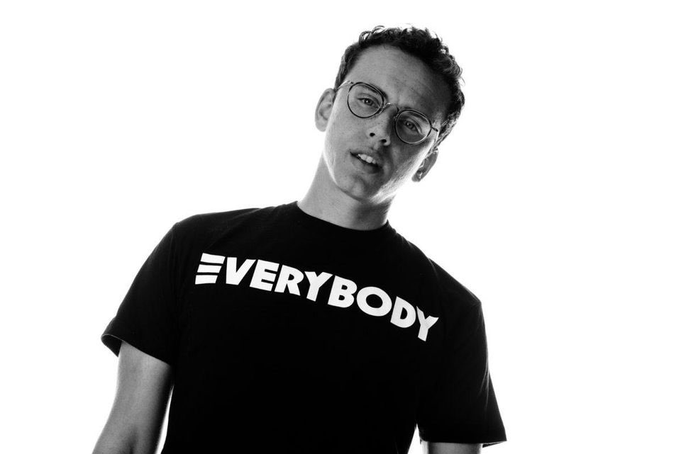 commercial: in 2017, Logic released Everybody, an album that conceptually speaks on important issues in society and his own issues growing up. 1-800 broke the industry with its message, and it’s his biggest song to this day, with 1 billion streams on spotify. impacted millions.