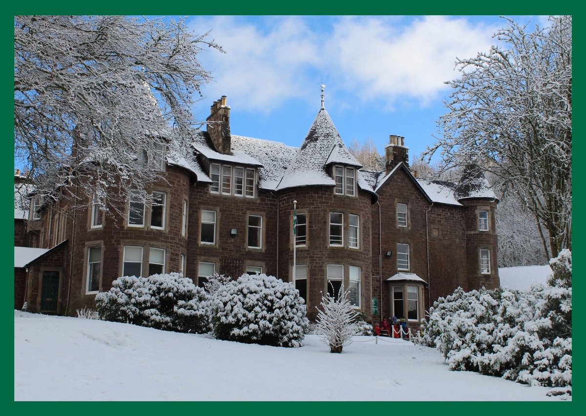 ArdvreckSchool's tweet photo. There's snow place like Ardvreck.
#snowfunny #winterpun #perthshire #snowday #exceptionaleducation #prepschool https://t.co/Nwtmt01kAp