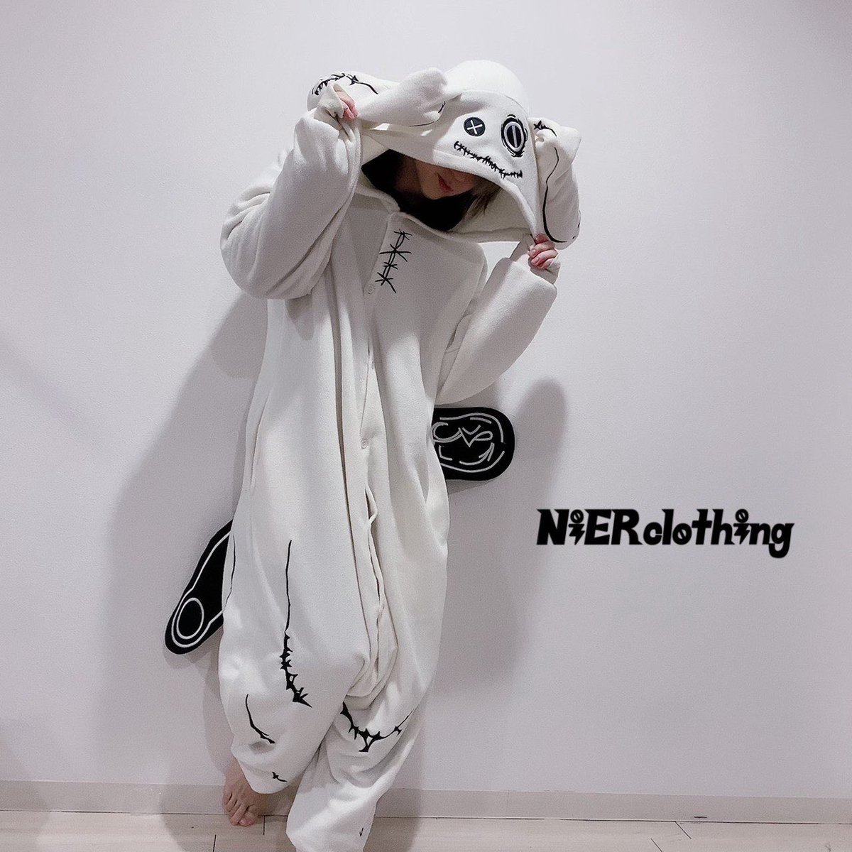 NieR_tokyo's tweet photo. 🎁本日〆切プレゼント企画🎁

こちらの当店オリジナル商品を

🎁3名様にプレゼント🎁

ユニセックスアイテムです。

◼応募方法
フォロー(@NieR_tokyo) &amp; RT
◼締切〆  本日24時

※鍵垢の方も対象内です。
是非ご参加ください🙇‍♂️🙇‍♀️ https://t.co/rveY0ij4a0