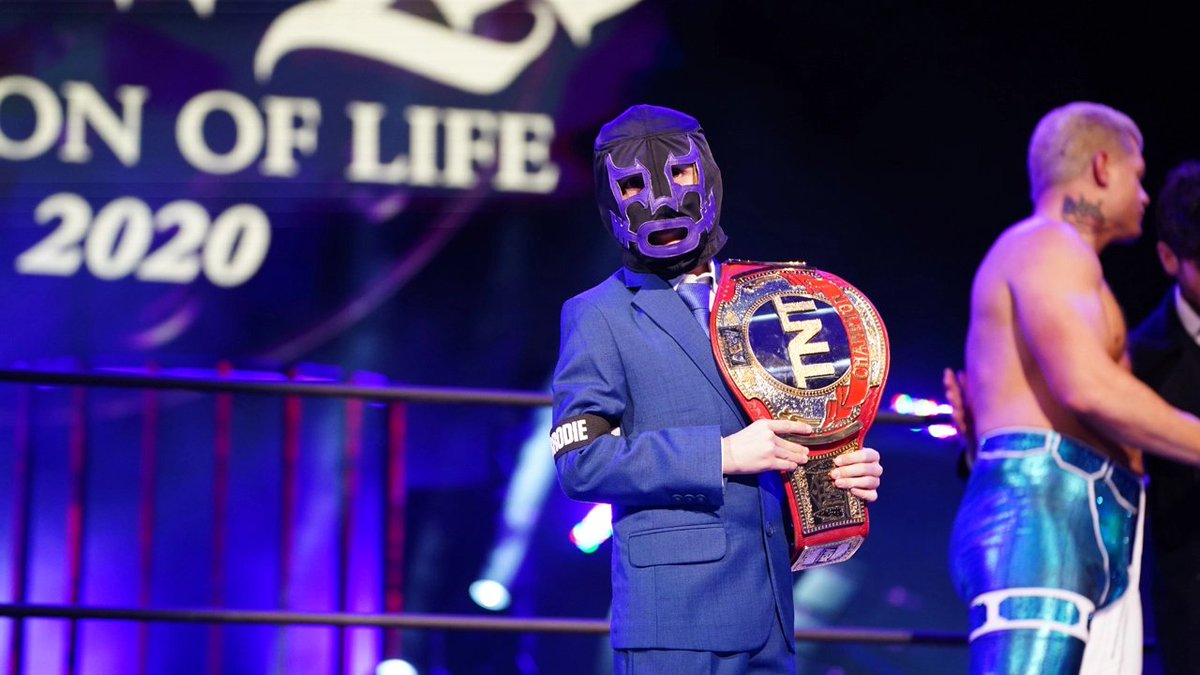 RingRulezz's tweet photo. 🚨🚨🚨🚨//

عقد برودي لي جونيور هو عقد شرعي ولكن لن يبدأ حتى يبلغ عمره الـ 18 عامًا وان يختار مجال المصارعة اذا لم يختار مجال المصارعة فلن يتم تفعيل العقد . https://t.co/SVk8irKF4S