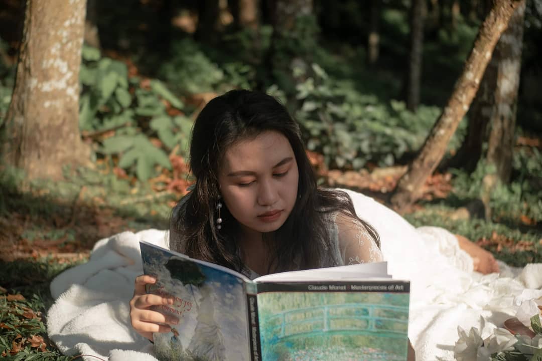 shai064's tweet photo. lost fairy in the woods 🍂🦋 https://t.co/CeIeF4sevO